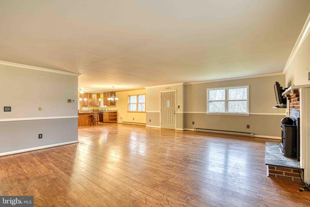 14957 CHERRY LANE