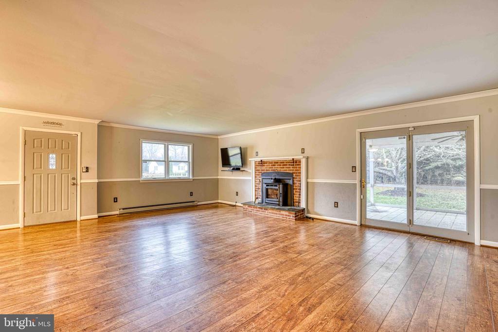 14957 CHERRY LANE