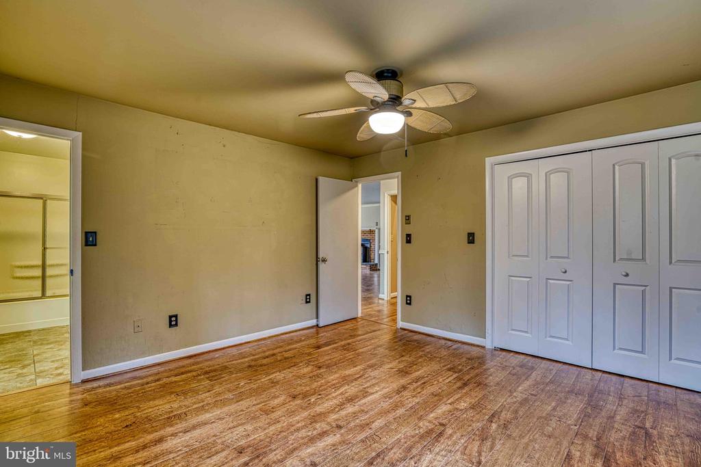 14957 CHERRY LANE