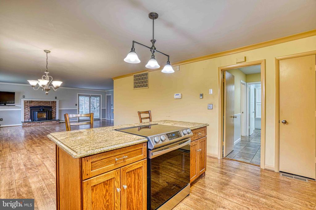 14957 CHERRY LANE