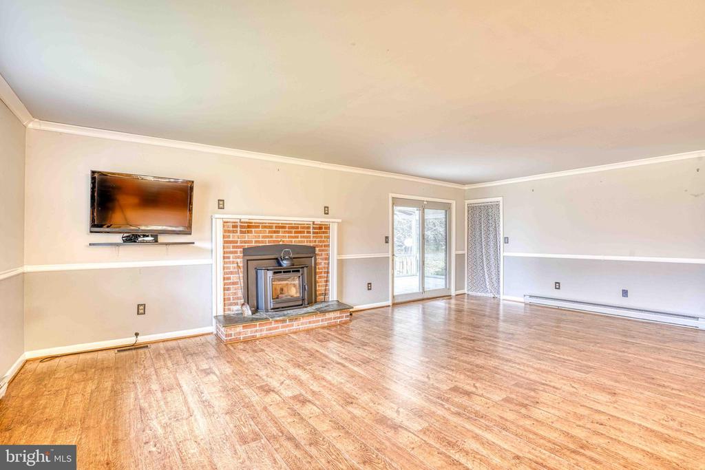 14957 CHERRY LANE
