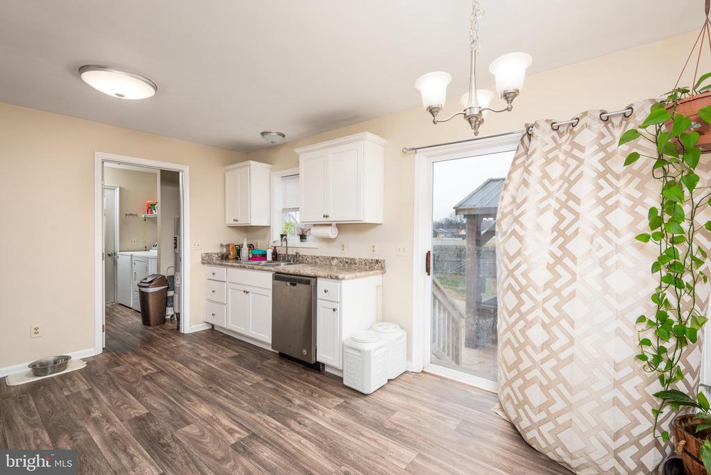 1 OAKVIEW COURT