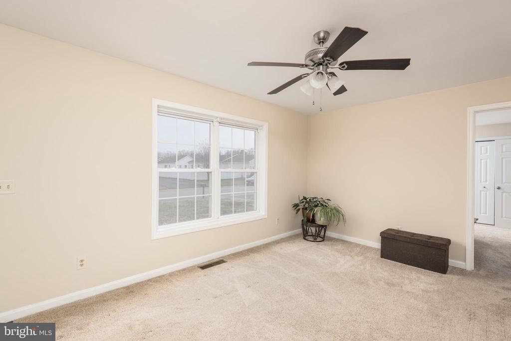 1 OAKVIEW COURT