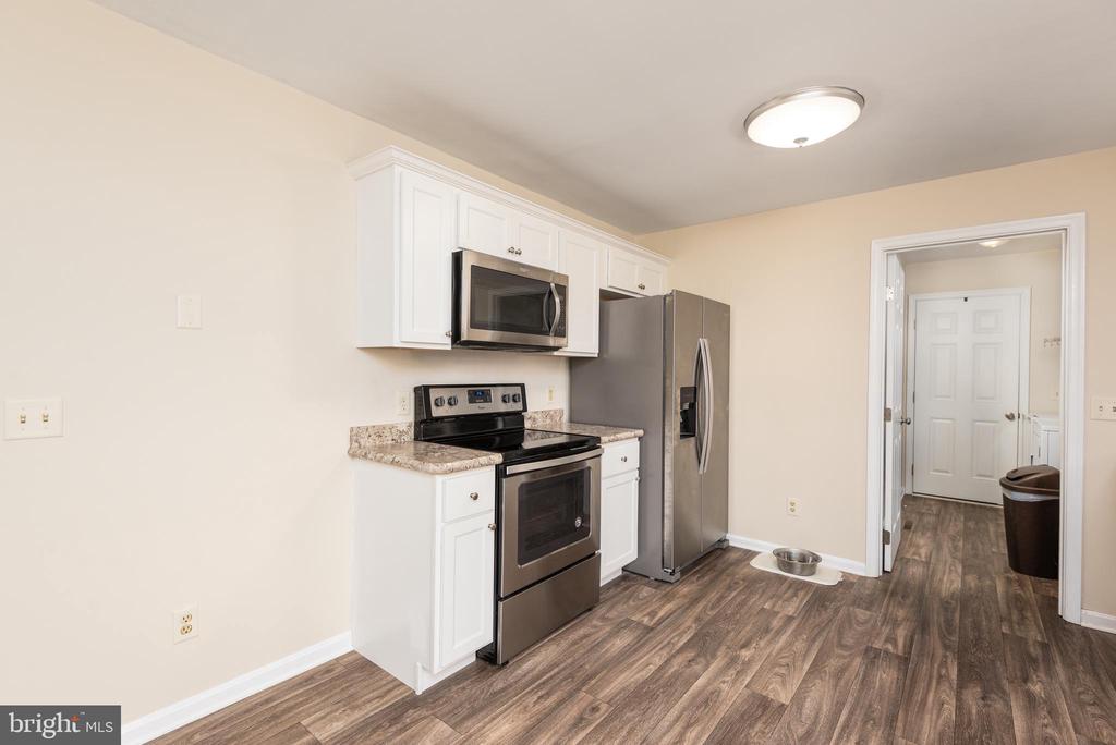 1 OAKVIEW COURT