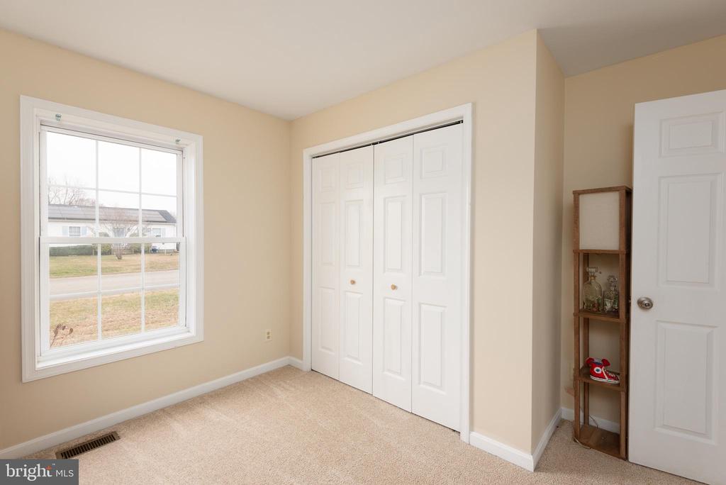 1 OAKVIEW COURT