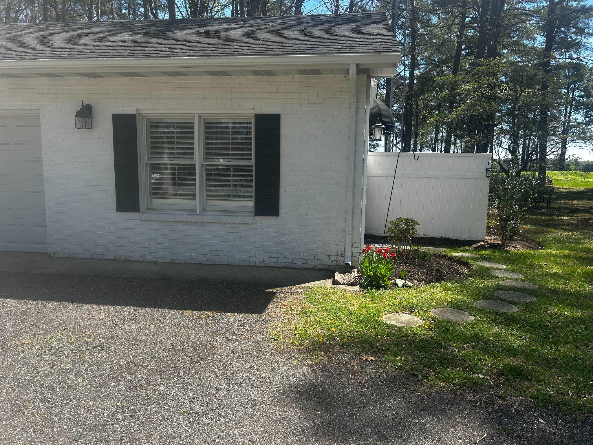 24899 WOODS DRIVE