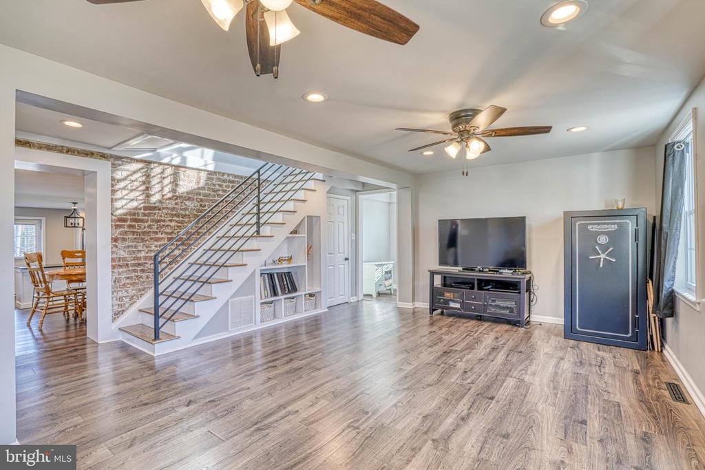 309 N MAIN STREET