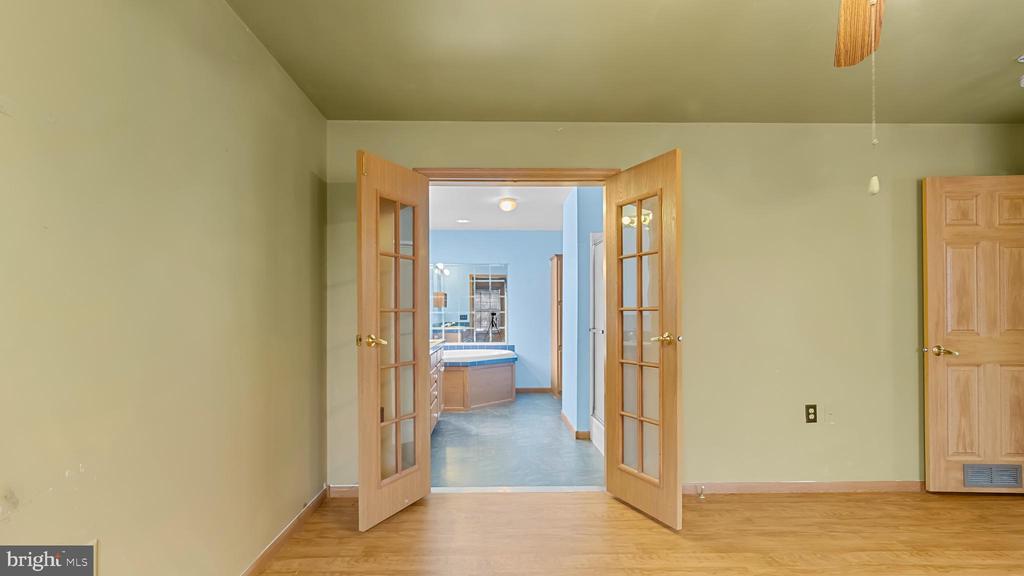 2451 GUARD ROAD
