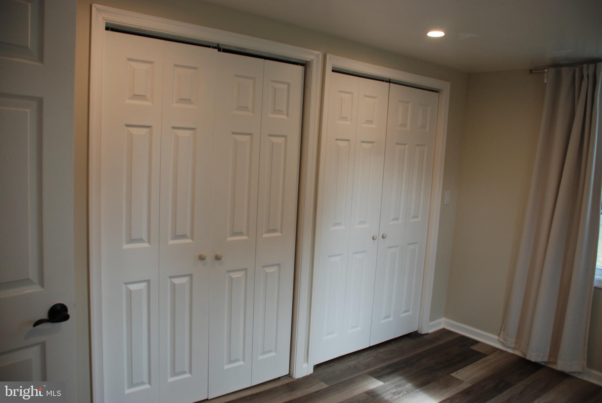 302 W RAILROAD AVENUE