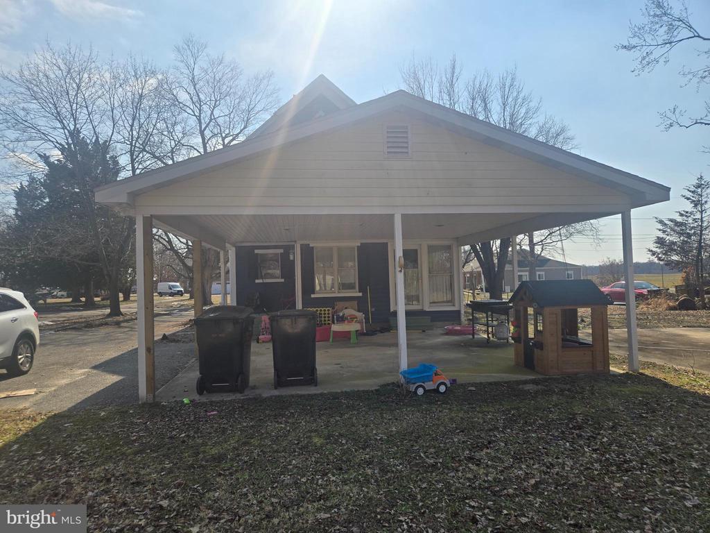 204 MAPLE AVENUE