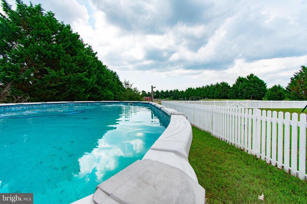 22408 HOG CREEK ROAD