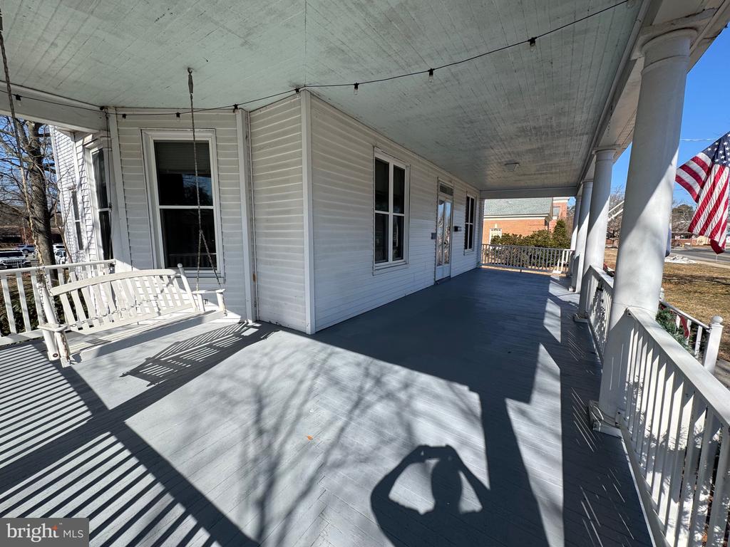 112 S 5TH AVENUE