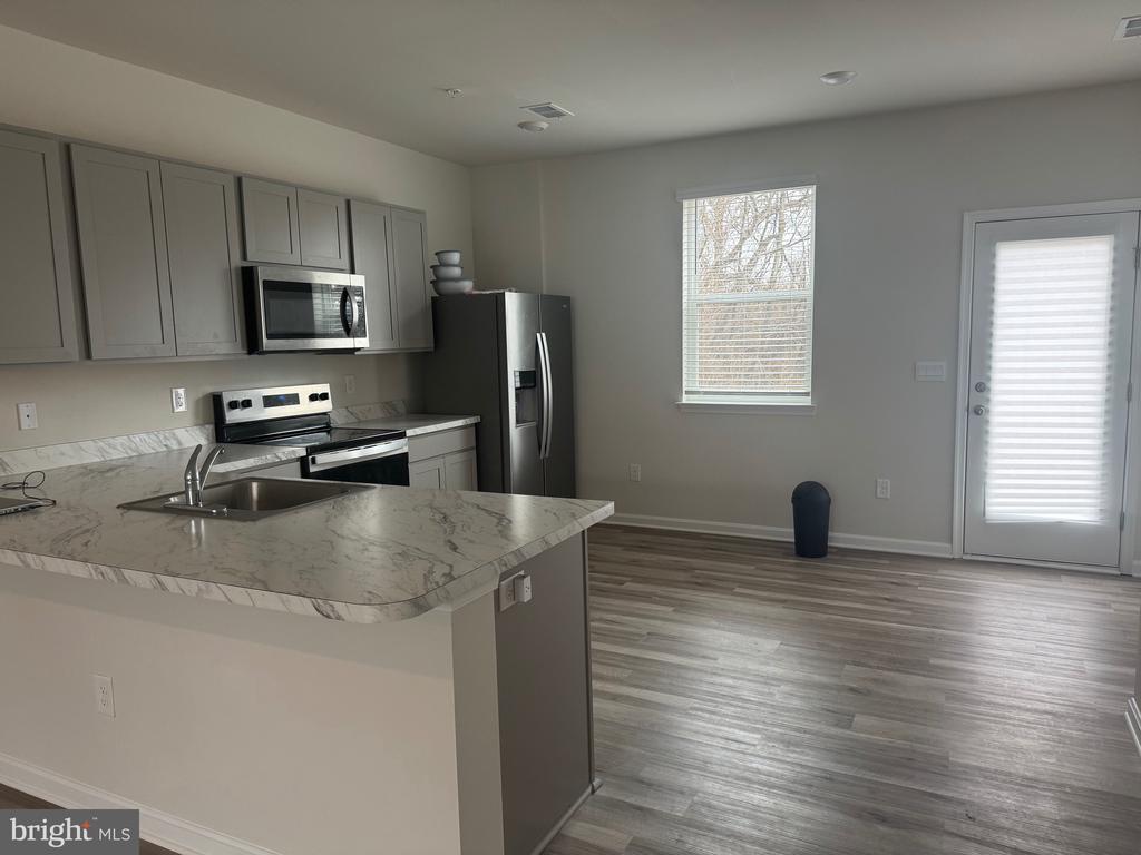 103 RIVERWALK TER