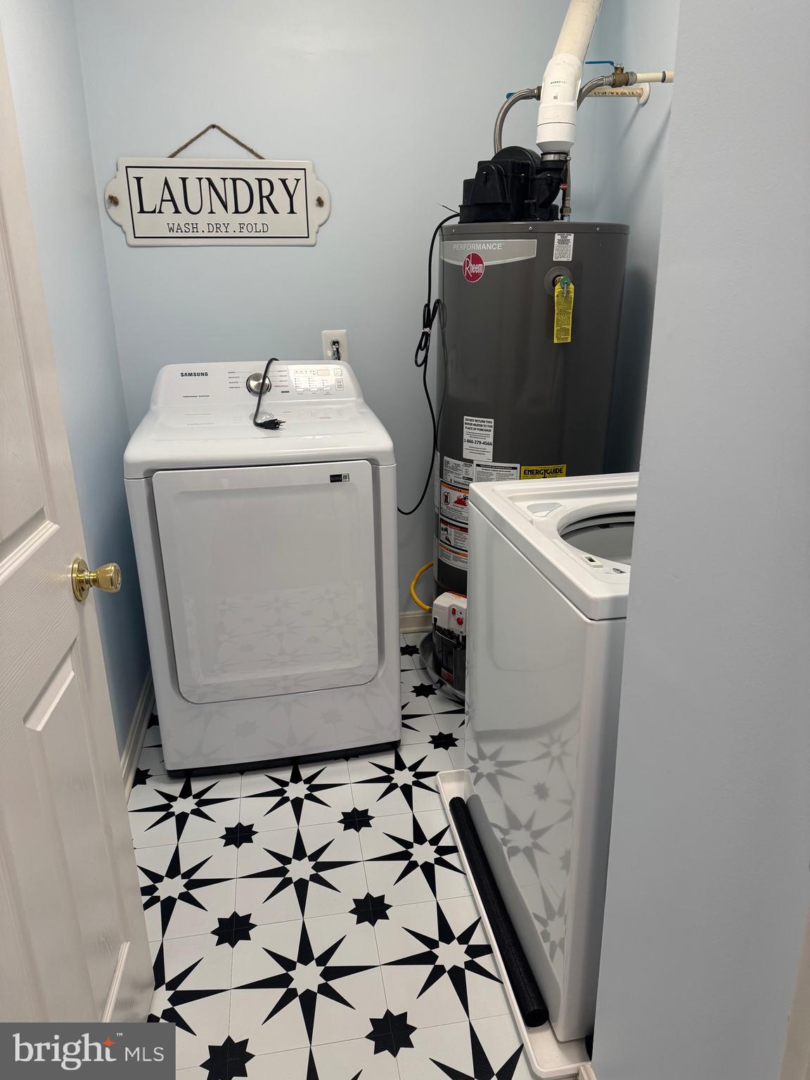 1402 BLUE HERON DRIVE