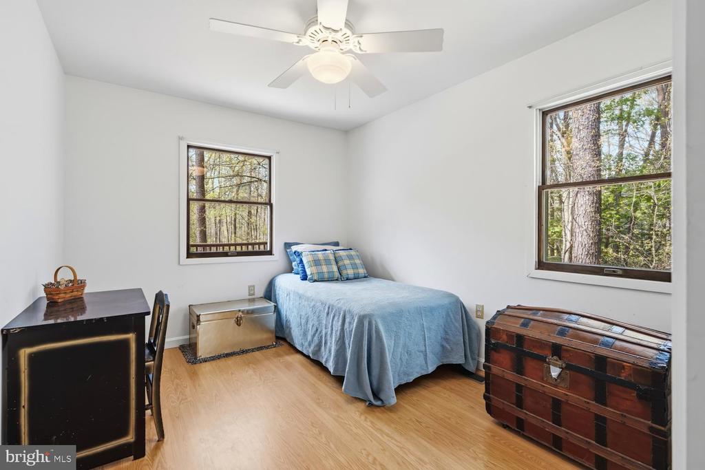 322 DEEP SHORE ROAD