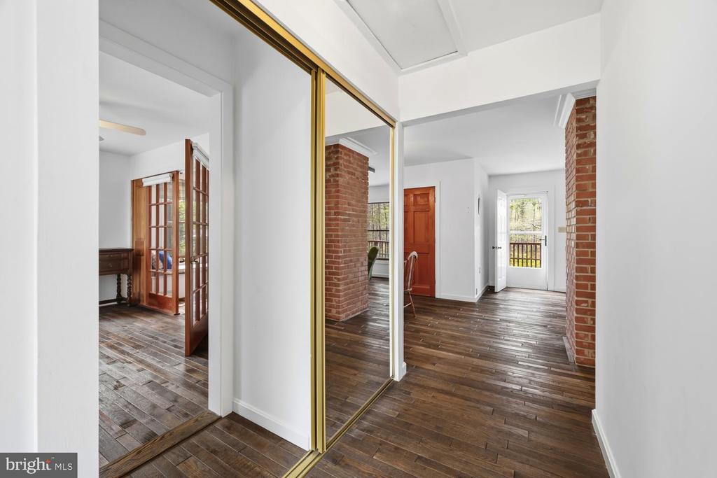322 DEEP SHORE ROAD