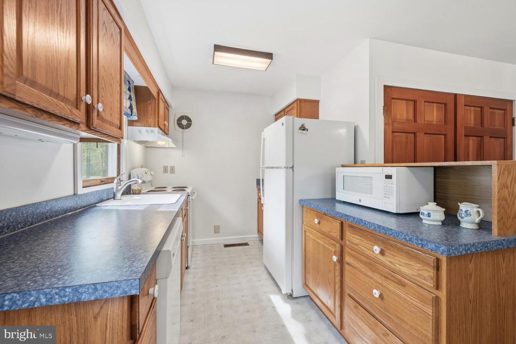 322 DEEP SHORE ROAD