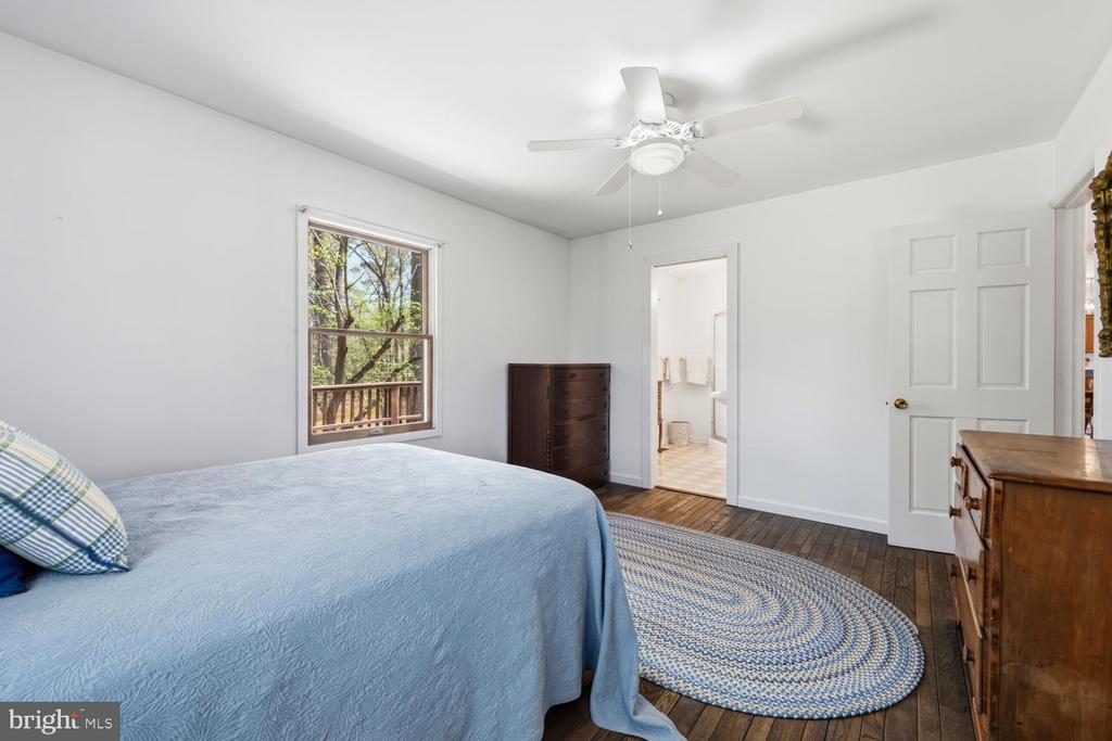 322 DEEP SHORE ROAD