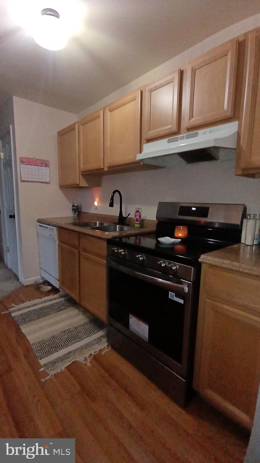 107 N SCHOOL STREET 3B