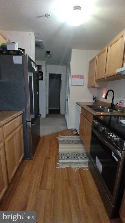 107 N SCHOOL STREET 3B