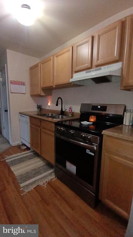 107 N SCHOOL STREET 3B