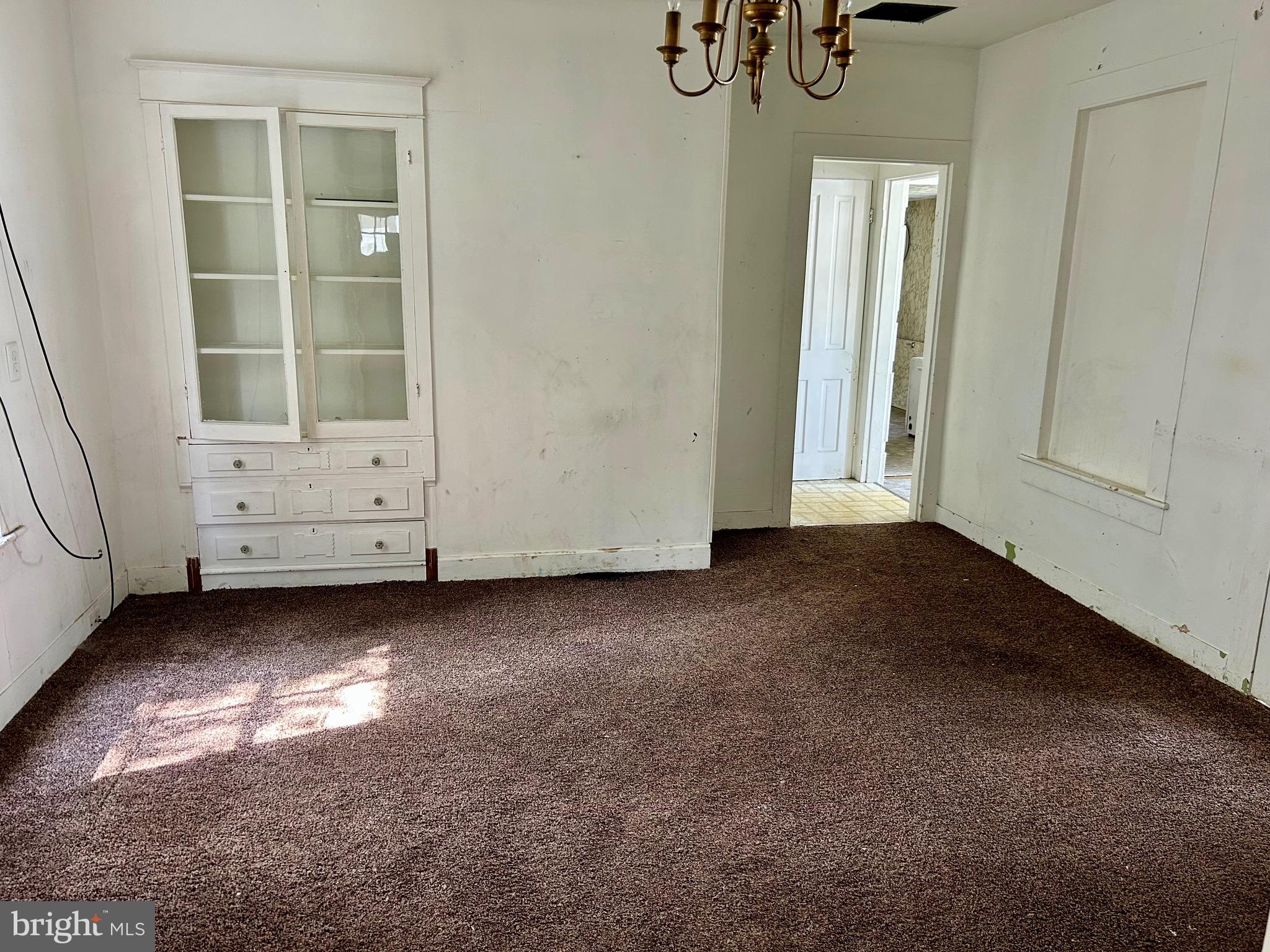 215 ACADEMY AVENUE