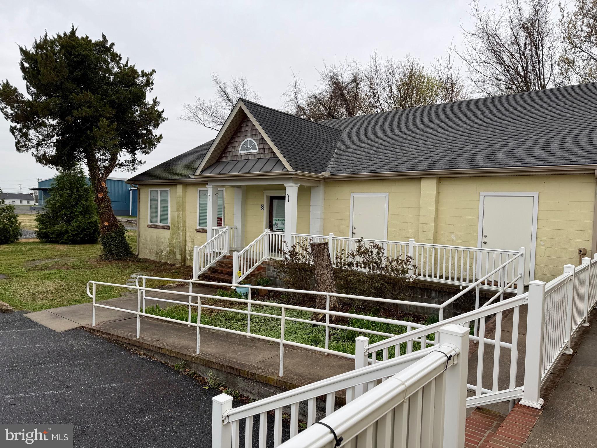 136 LEDNUM AVENUE SUITE 3