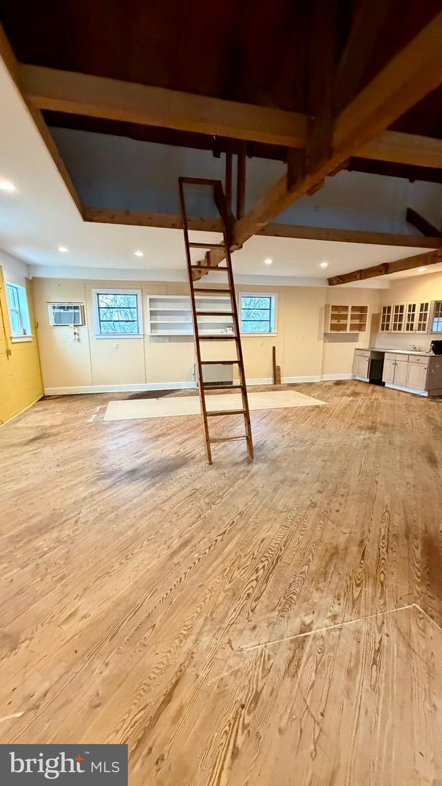 136 LEDNUM AVENUE SUITE 3