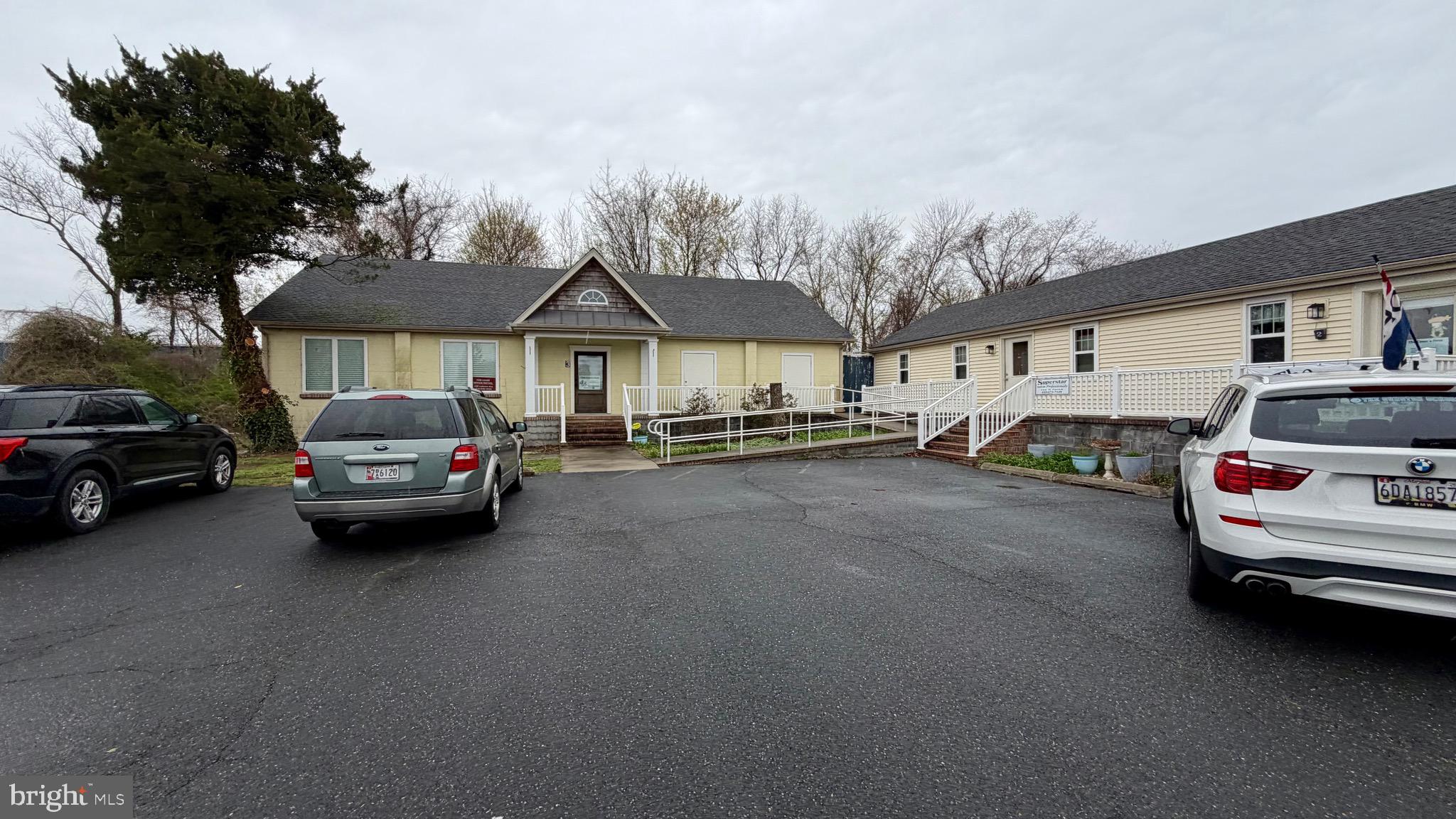 136 LEDNUM AVENUE SUITE 3