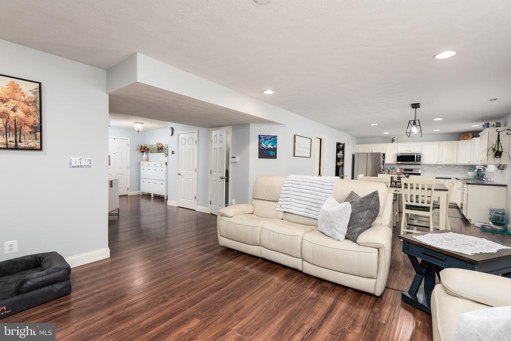 1709 CATTAIL COMMONS WAY