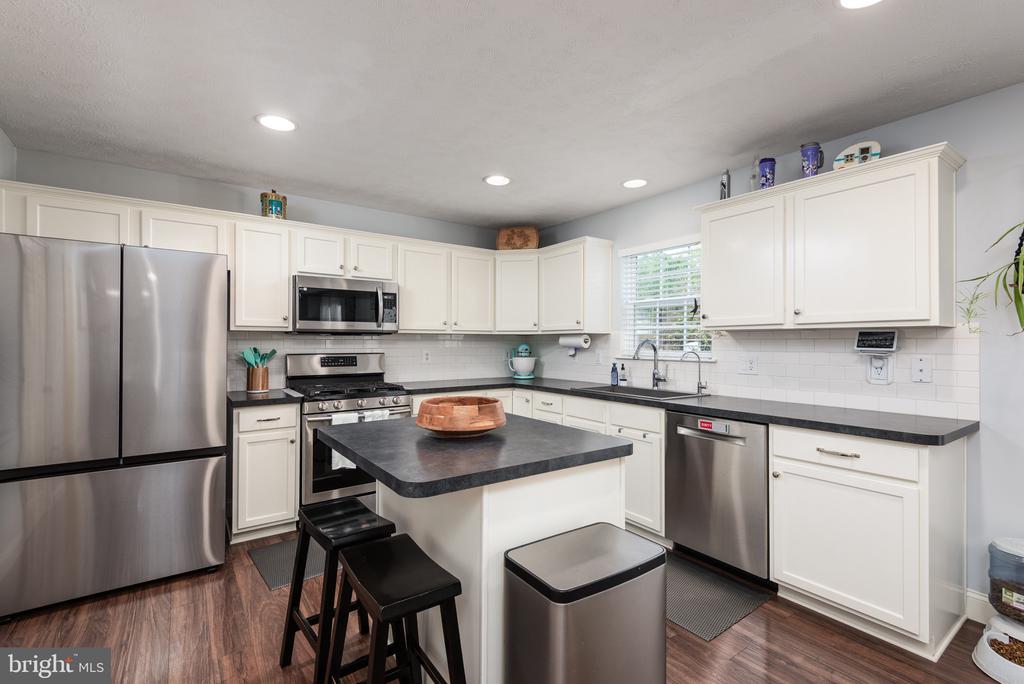 1709 CATTAIL COMMONS WAY
