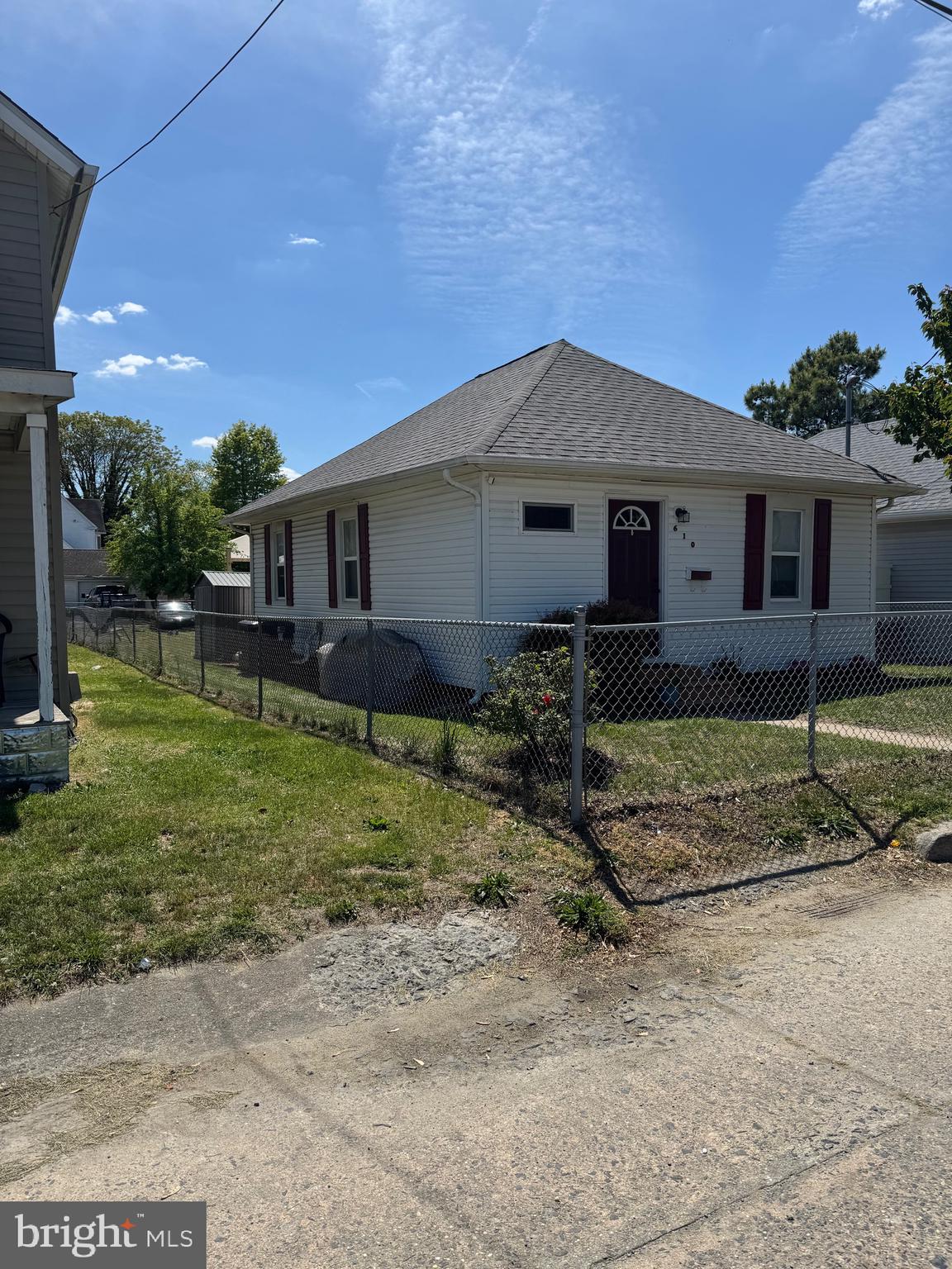 610 LINCOLN STREET