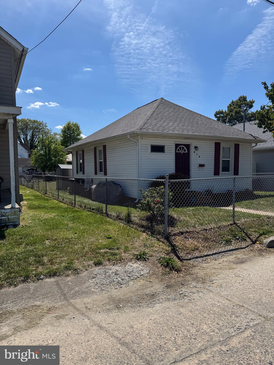 610 LINCOLN STREET