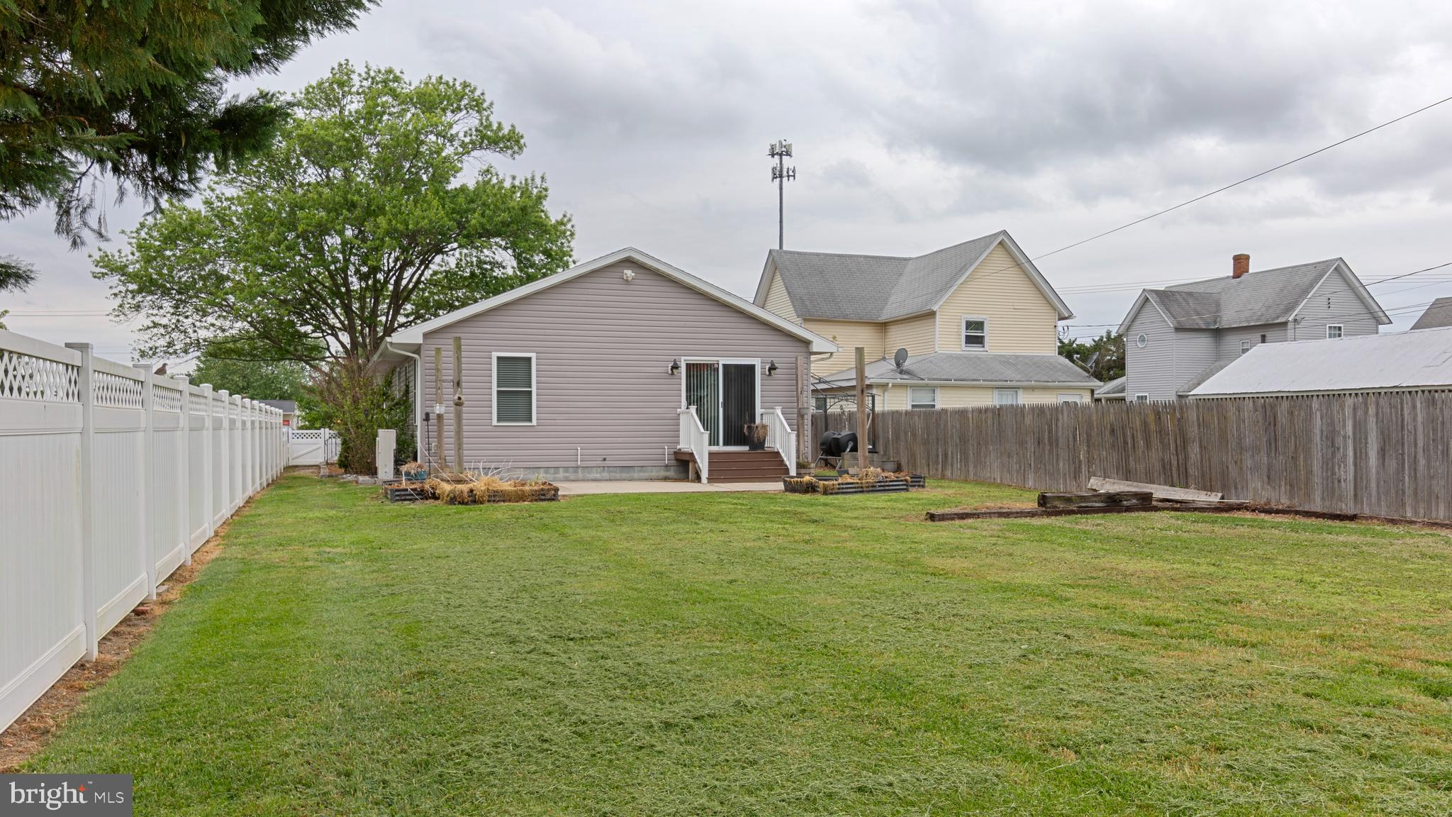 208 ORIOLE AVENUE
