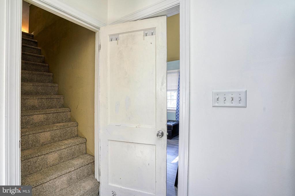 302 VERNON AVENUE