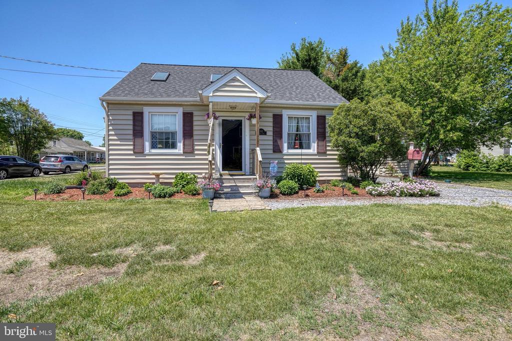302 VERNON AVENUE