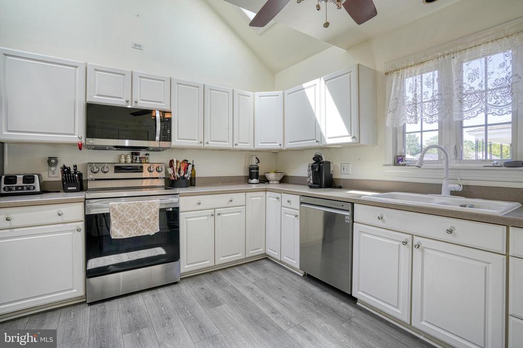302 VERNON AVENUE