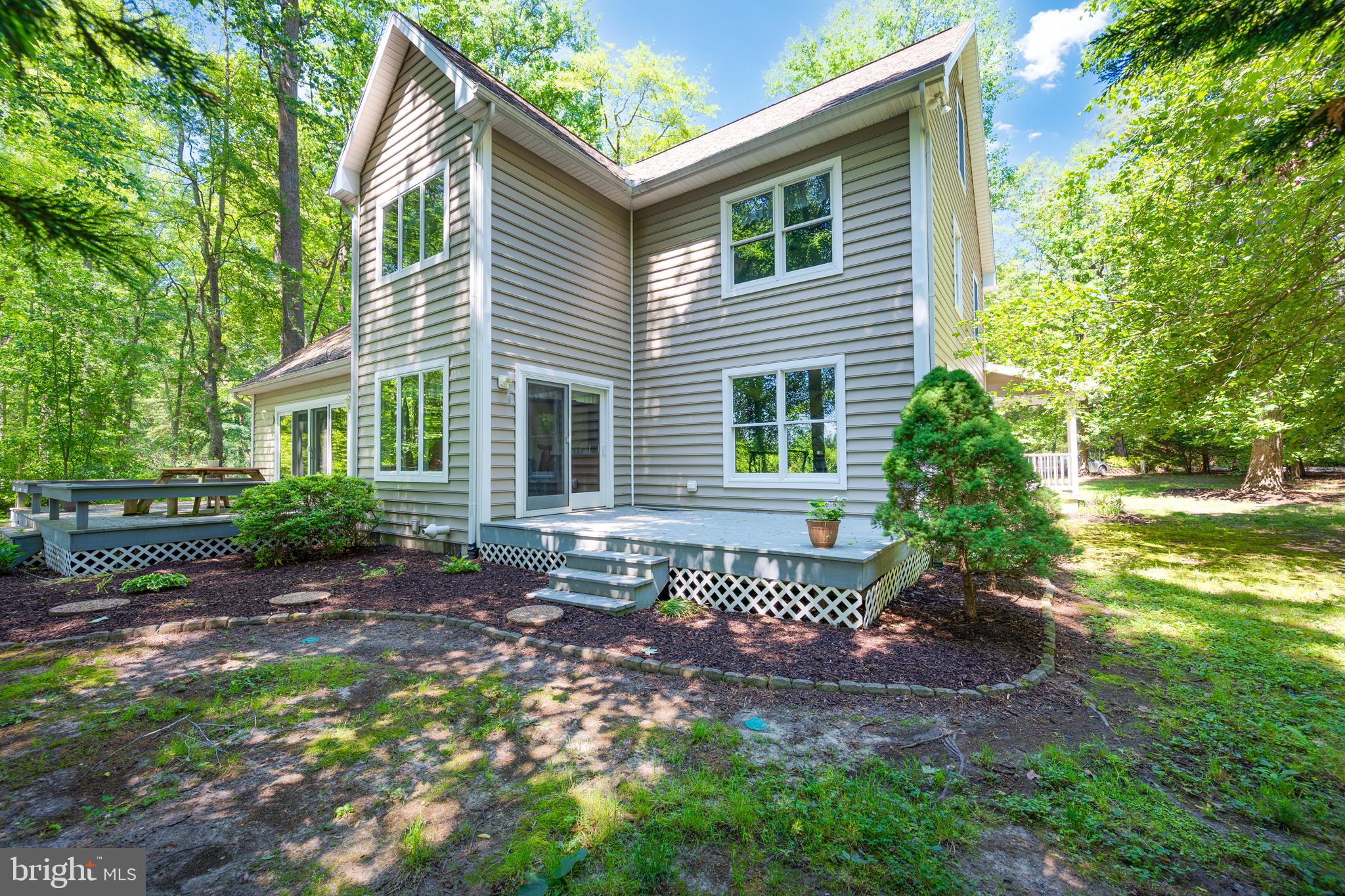 8605 HICKORY PLACE