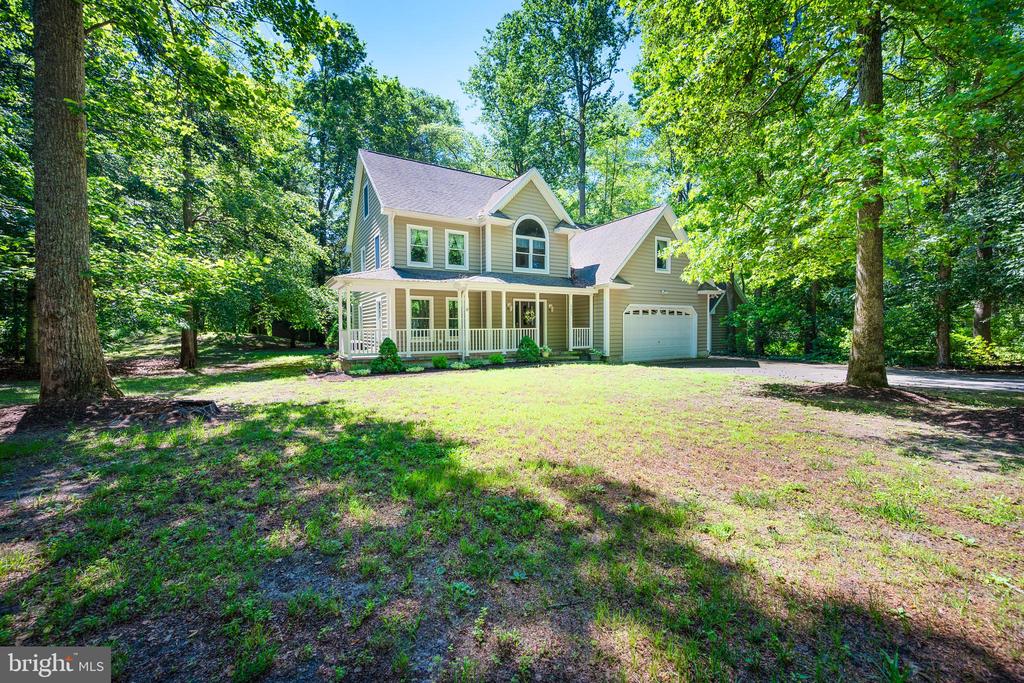 8605 HICKORY PLACE
