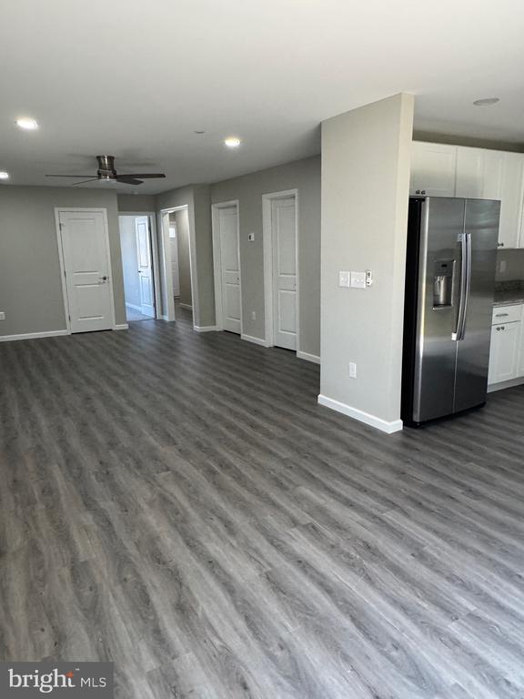 210 W 2ND STREET
