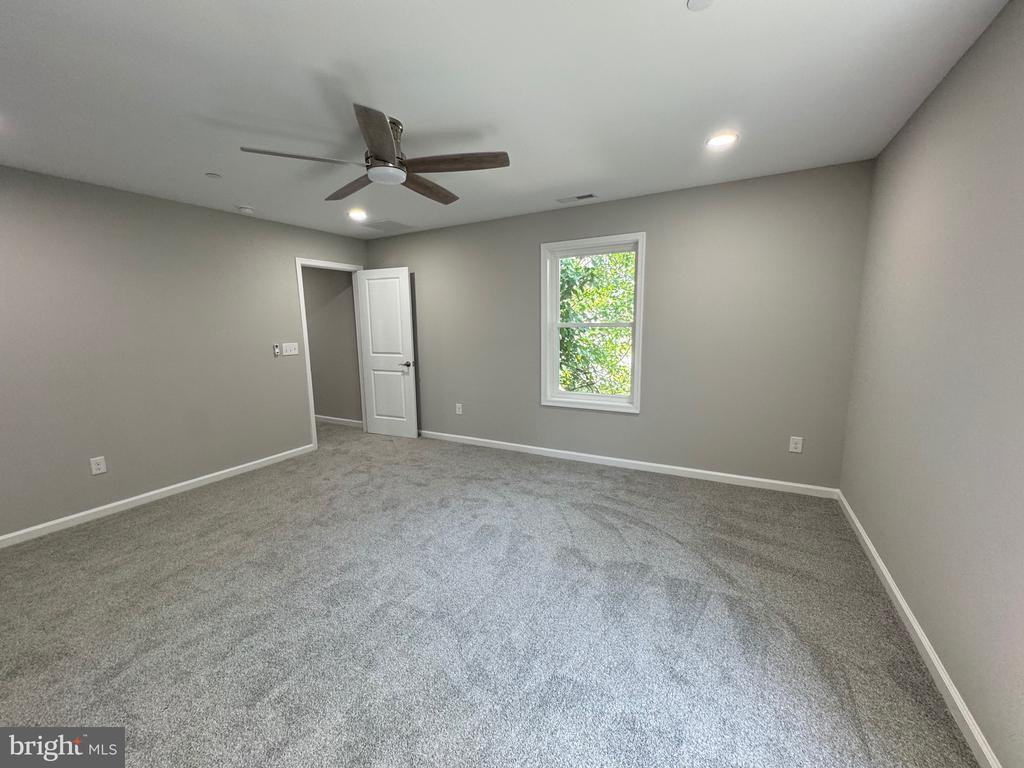 210 W 2ND STREET