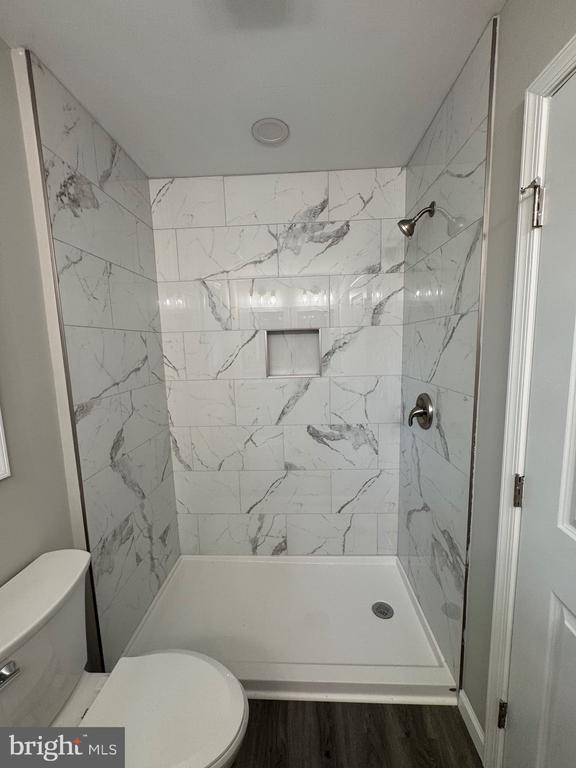 210 W 2ND STREET