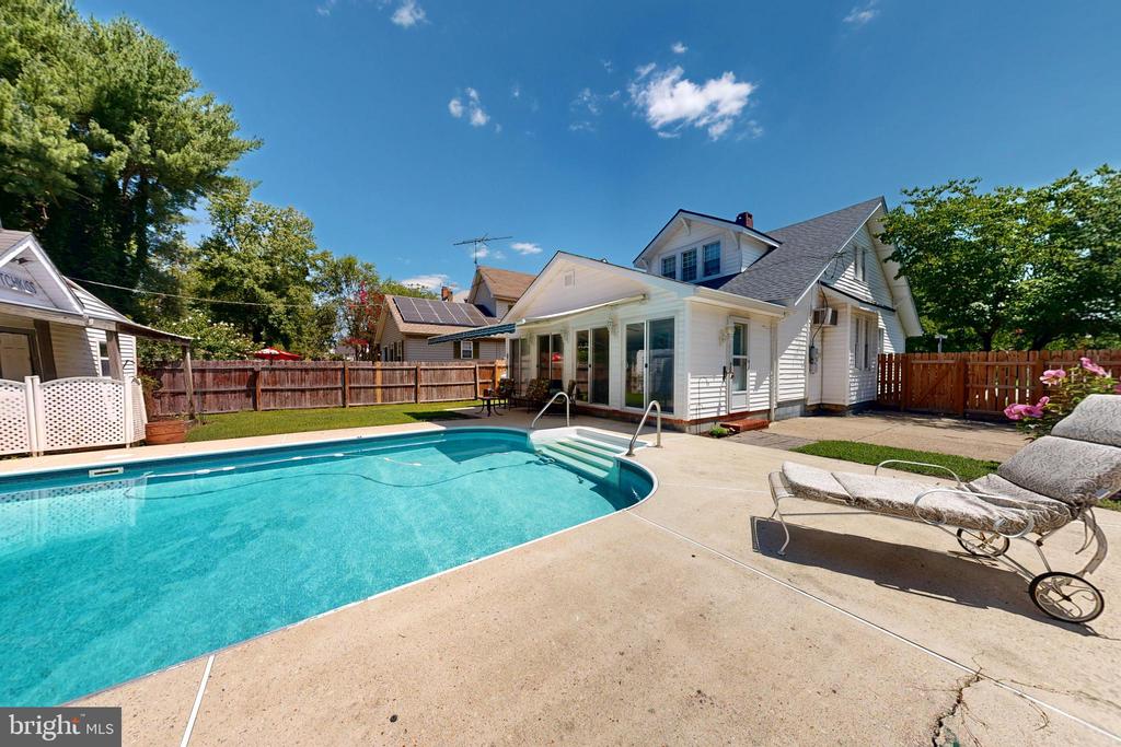 222 S 3RD STREET