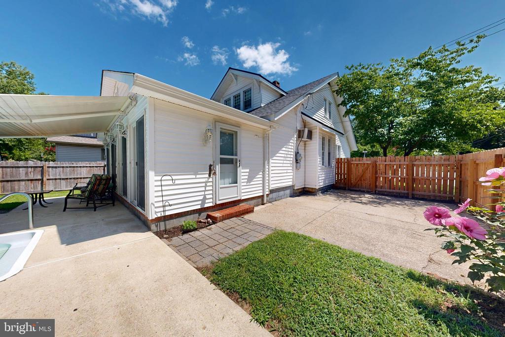 222 S 3RD STREET