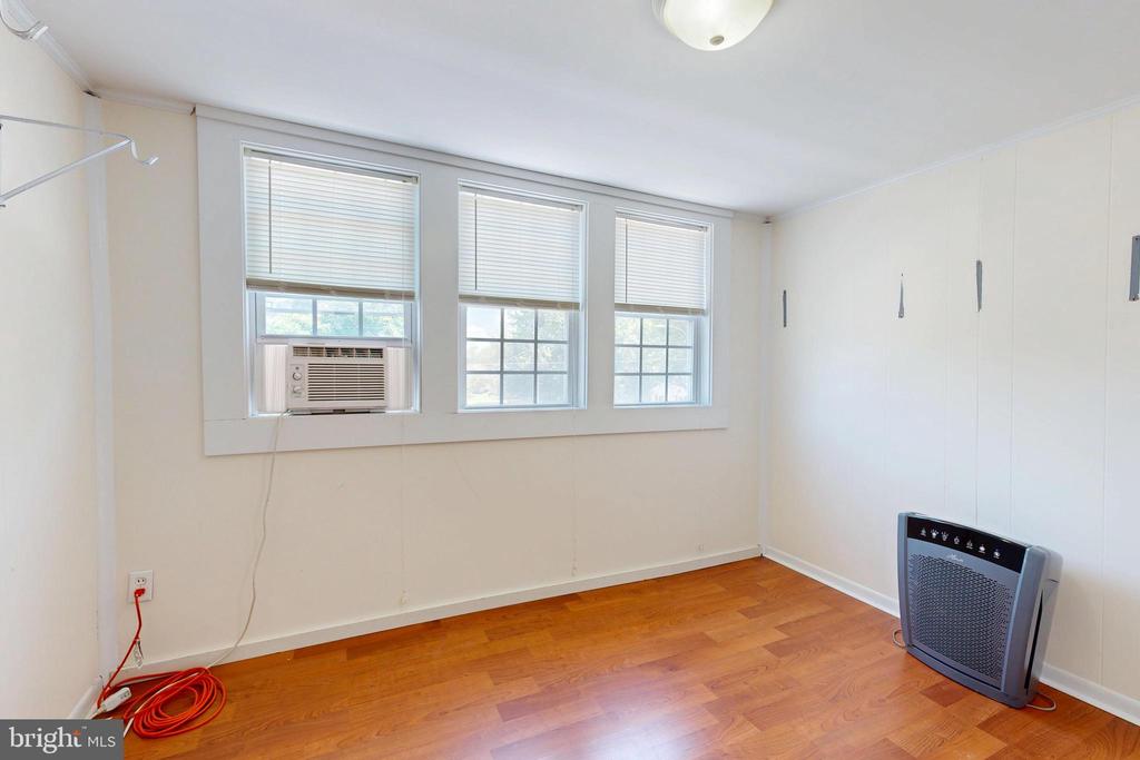 222 S 3RD STREET