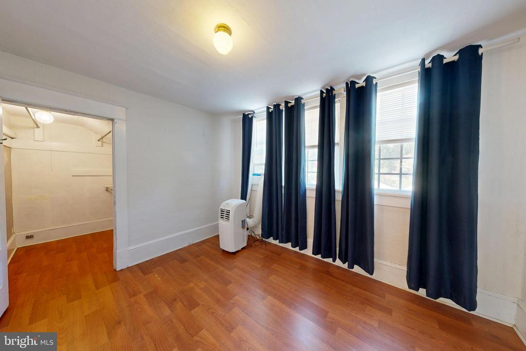 222 S 3RD STREET