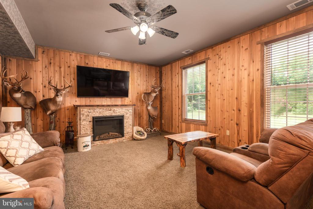 16881 HERITAGE HILLS LANE