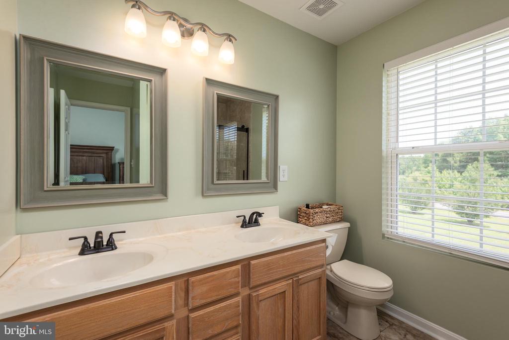16881 HERITAGE HILLS LANE