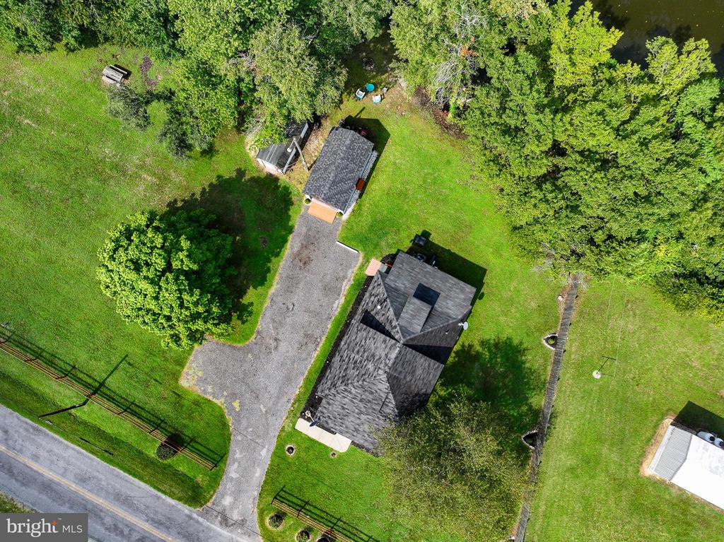 2766 VETERANS DRIVE
