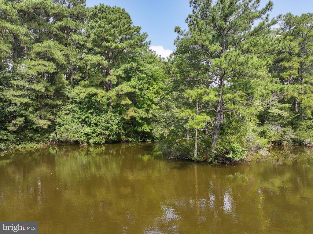 2766 VETERANS DRIVE